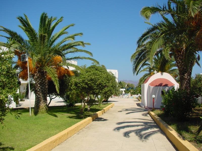 Niriides Beach Hotel プサリビ エクステリア 写真