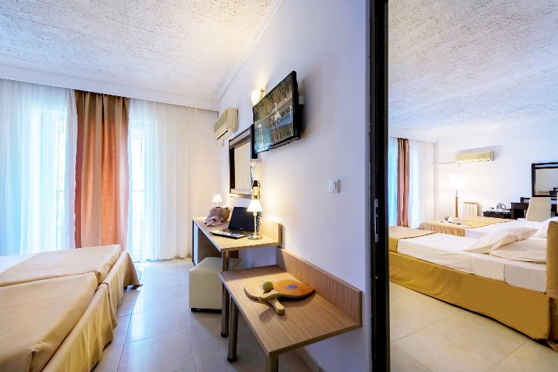 Niriides Beach Hotel プサリビ エクステリア 写真