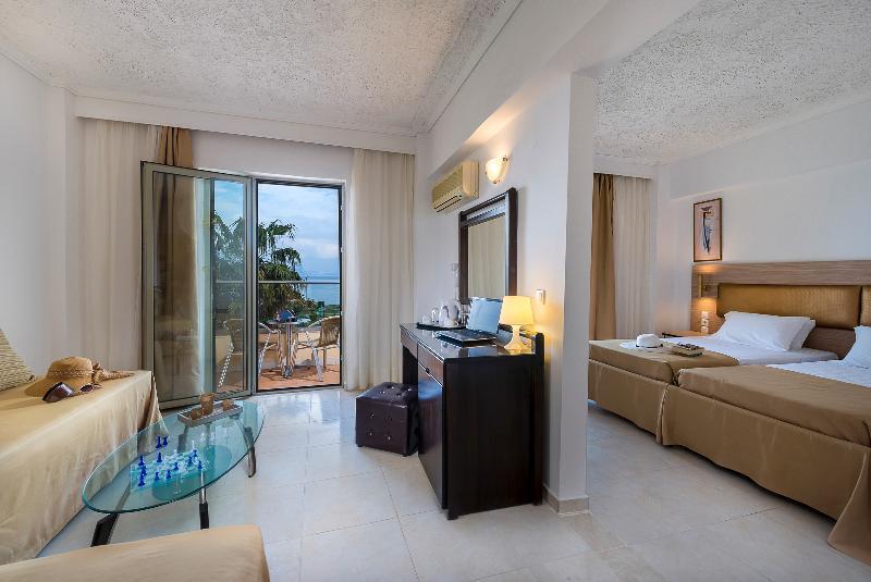 Niriides Beach Hotel プサリビ エクステリア 写真